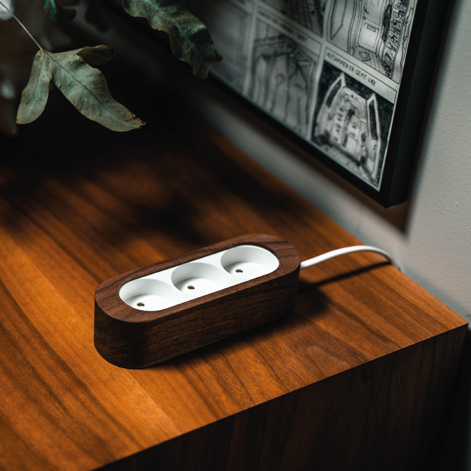 SOCKET - Walnut
